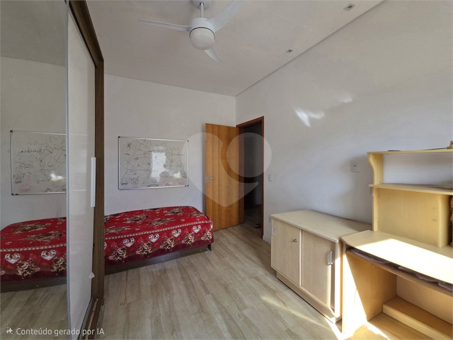 Casa à venda com 4 quartos, sendo 1 suíte, no condomínio Village Ipanema 2, Araçoiaba da Serra - SP