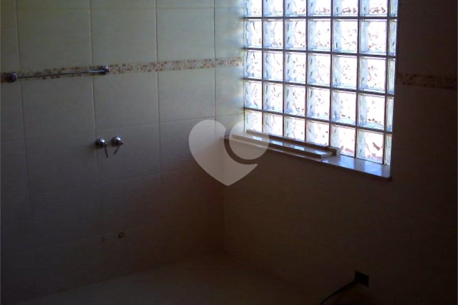 Sobrado à venda com 3 quartos, sendo 1 suíte, em Tremembé, São Paulo, SP