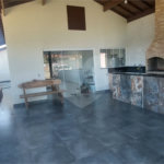 Casa à venda com 3 suítes no condomínio Riviera dos Pássaros, Joanópolis - SP