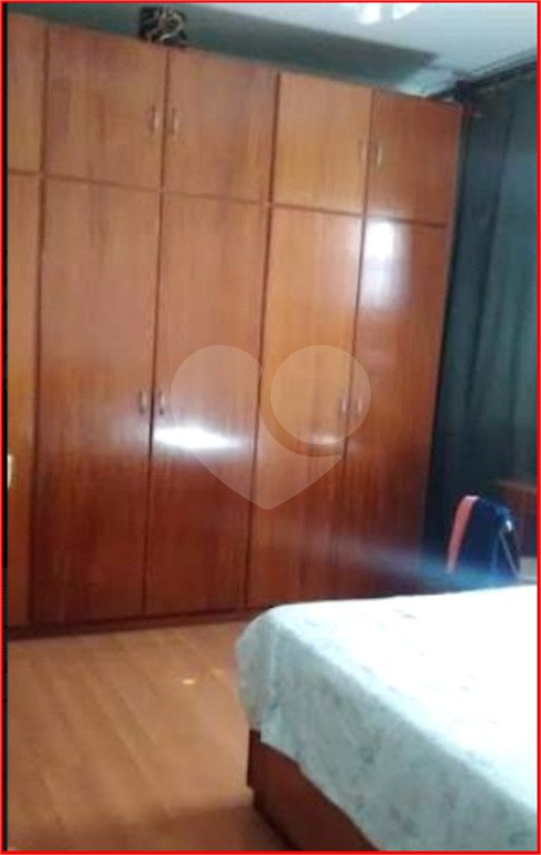 Sobrado à venda com 5 quartos, sendo 1 suíte, em Parque Edu Chaves, São Paulo, SP