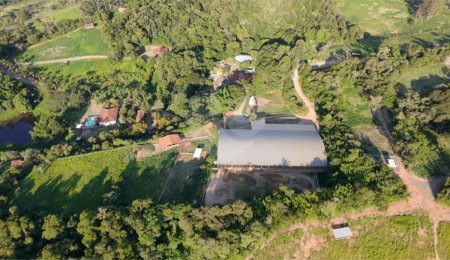 Sítio à venda com 3 suítes em Jardim Guaçu, São Roque, SP