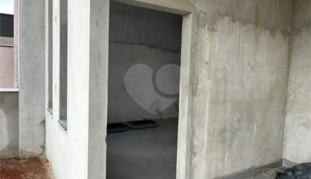 Casa à venda com 3 quartos, sendo 1 suíte,  no condomínio Residencial Tivolli, Itapetininga - SP