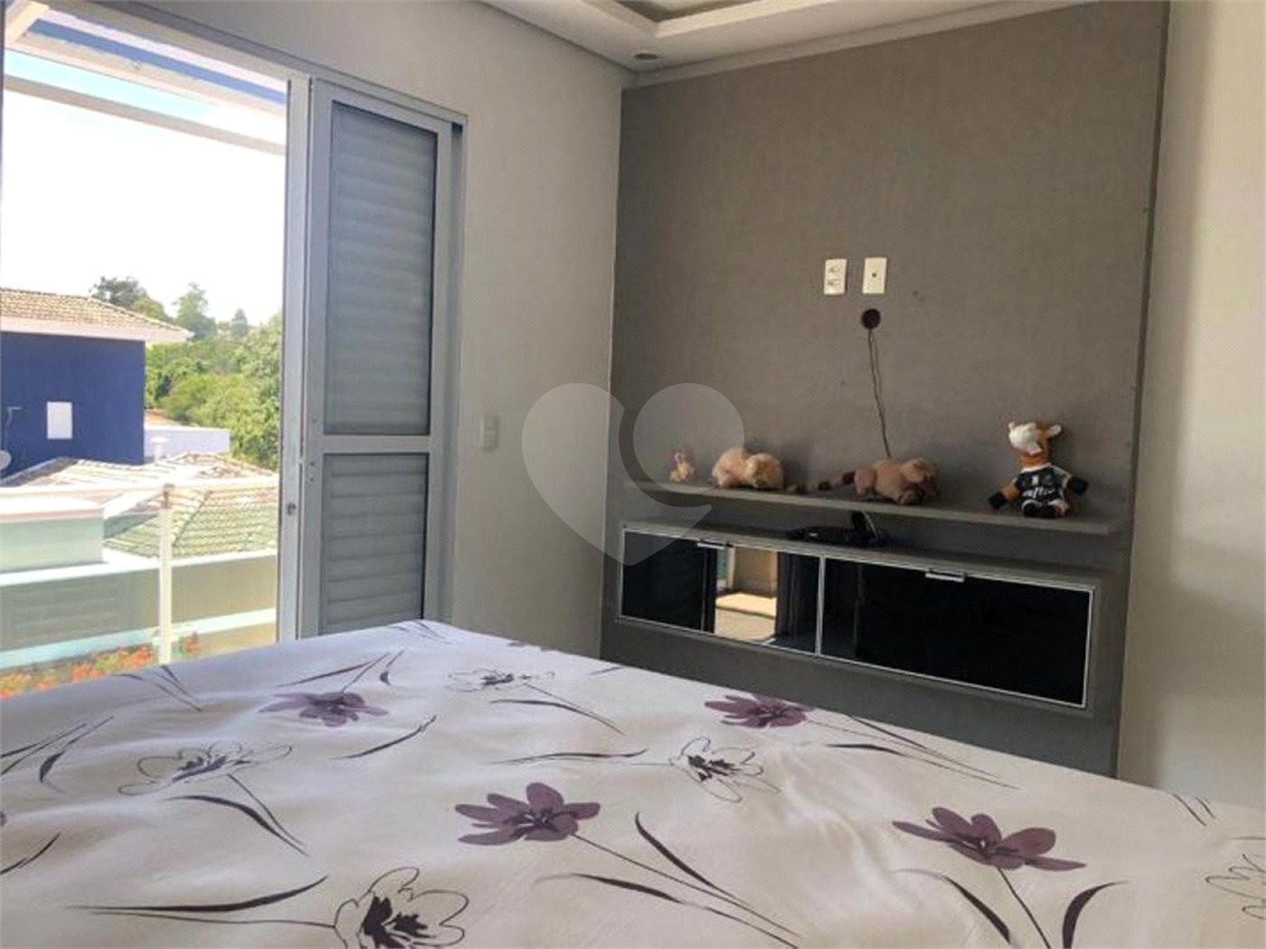 Casa à venda com 4 quartos, sendo 2 suítes, no condomínio Terras de São Francisco, Vinhedo - SP