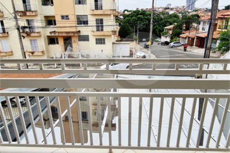 Sobrado à venda com 3 quartos, sendo 1 suíte,  em Jardim Leocádia, Sorocaba, SP