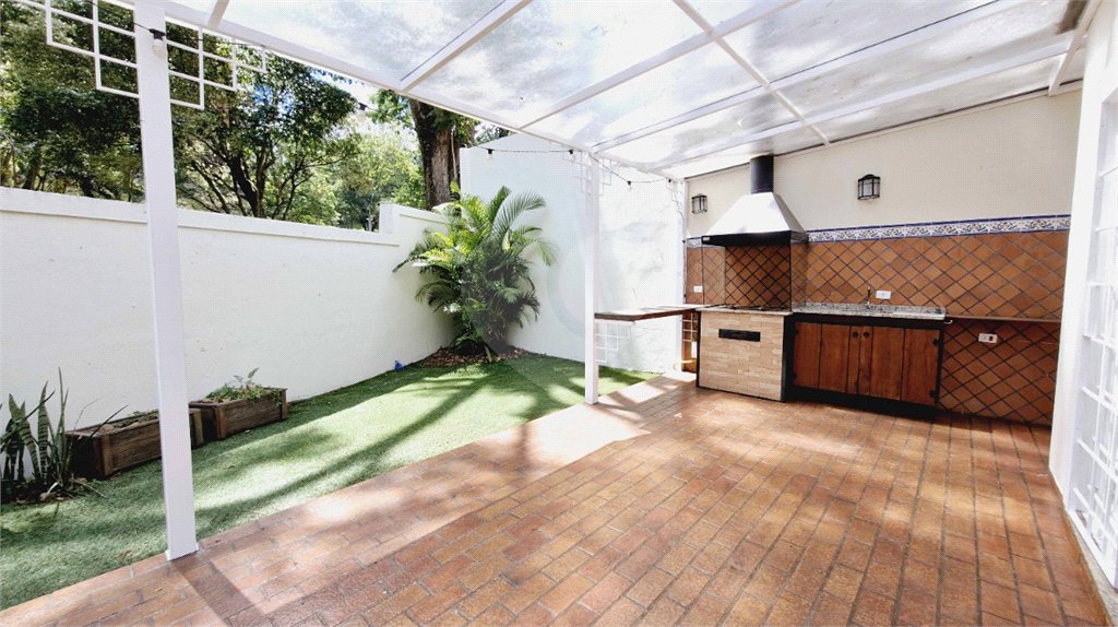 Casa à venda com 4 suítes no condomínio Jardim Vitória Régia, São Paulo - SP