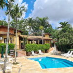 Casa à venda com 4 quartos, sendo 2 suítes, no condomínio Residencial Grape Village, Vinhedo - SP
