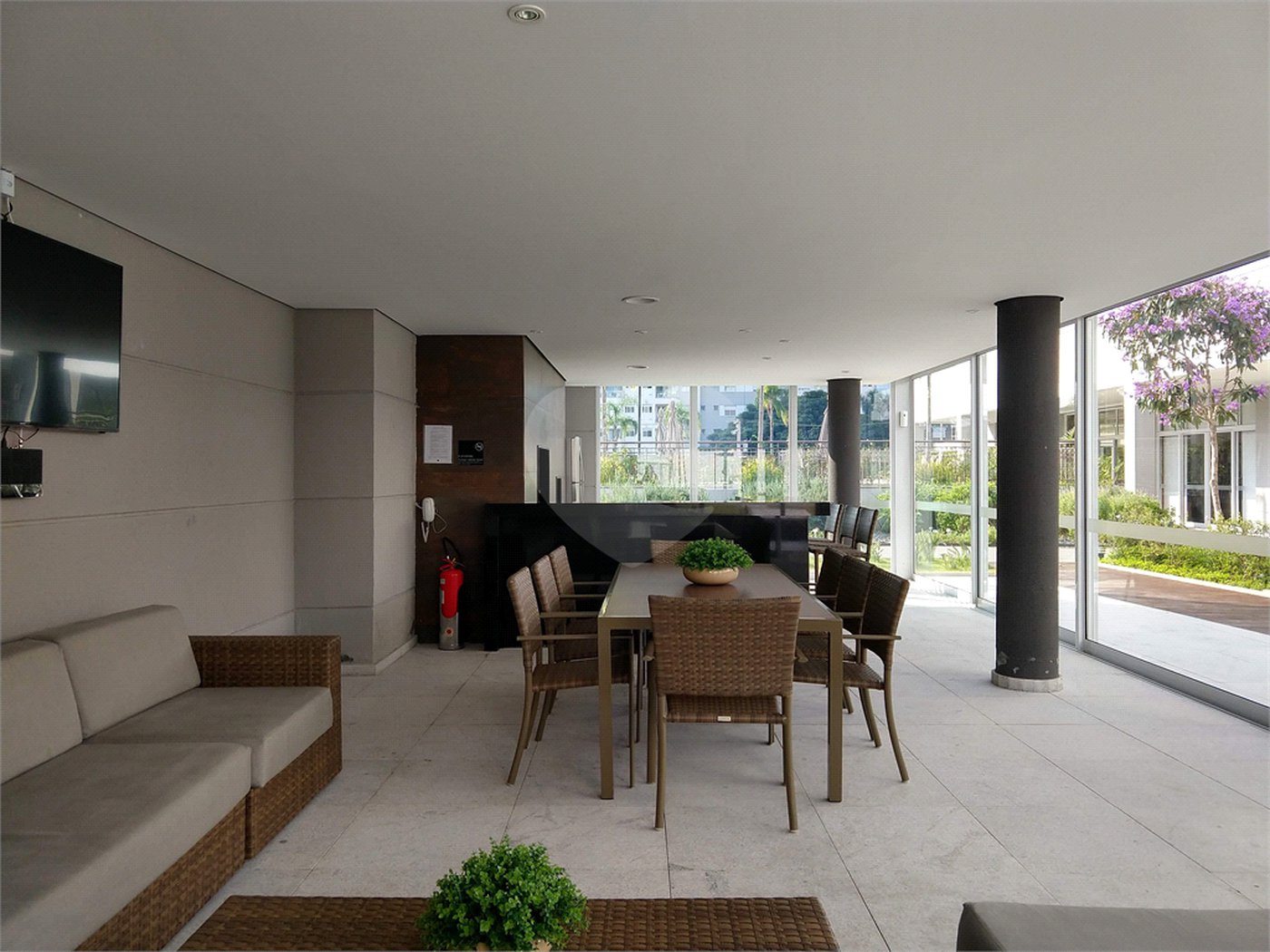 Apartamento à venda com 3 suítes em Vila Anastácio, São Paulo, SP