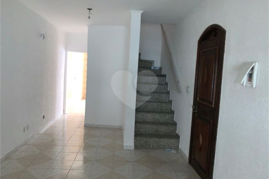Sobrado à venda com 3 quartos, sendo 1 suíte, em Tremembé, São Paulo, SP