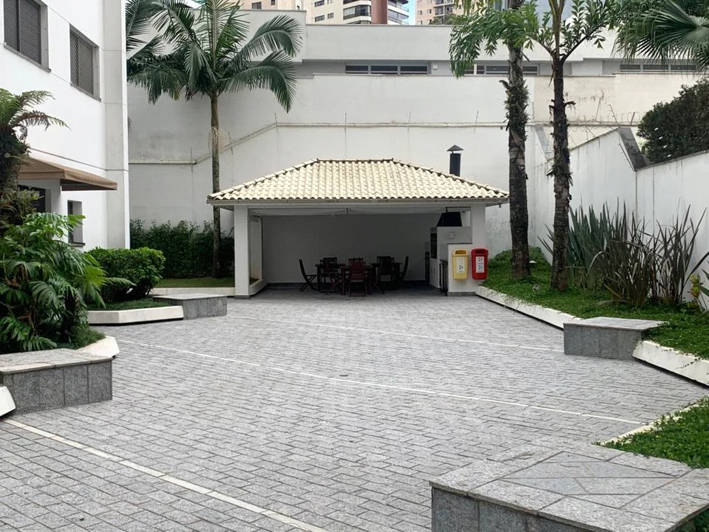 Apartamento à venda com 3 suítes em Vila Suzana, São Paulo, SP