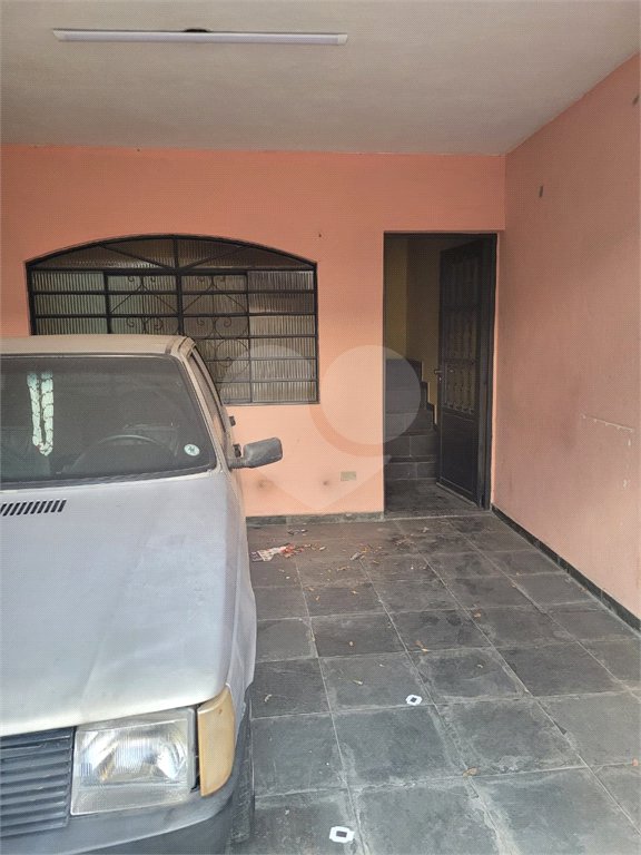Casa à venda com 2 quartos no condomínio Travessa Salomão Régis Piza,17, São Paulo - SP