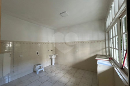 Sobrado à venda ou para alugar com 4 quartos, sendo 1 suíte, em Santo Amaro, São Paulo, SP