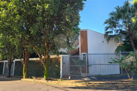 Casa à venda ou para alugar com 4 quartos, sendo 2 suítes, em Jardim Morumbi, Araraquara, SP