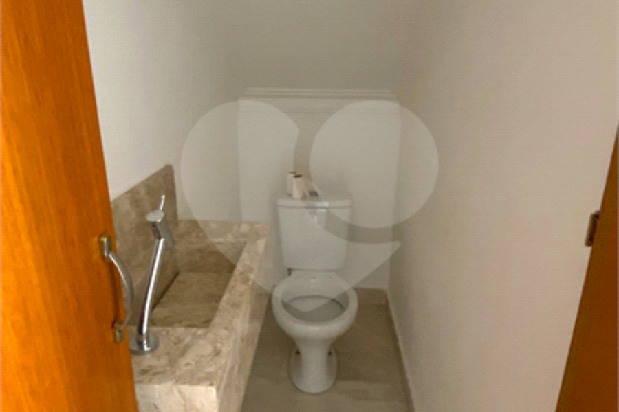 Sobrado à venda com 4 quartos, sendo 2 suítes, em Vila Pereira Barreto, São Paulo, SP