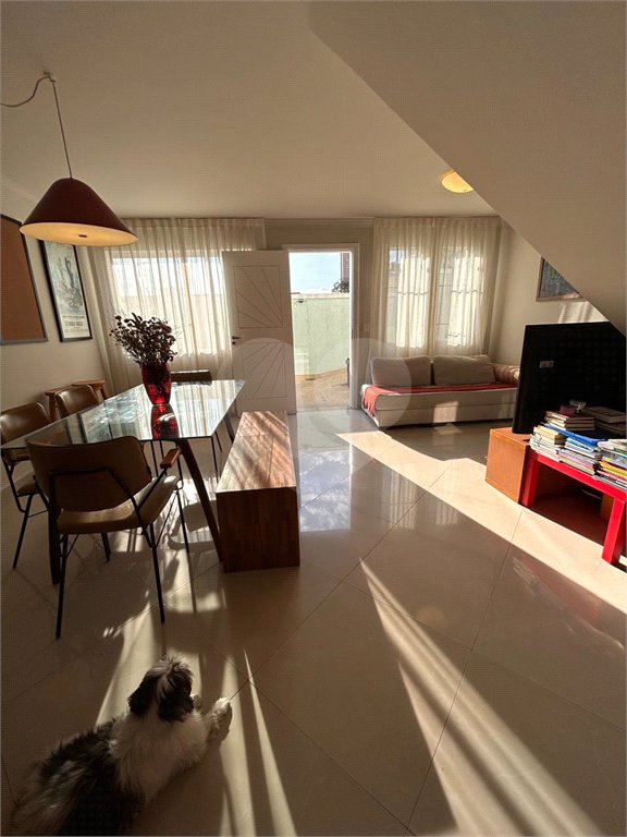 Casa à venda com 3 quartos, sendo 1 suíte, em Jardim Pinheiros, São Paulo, SP