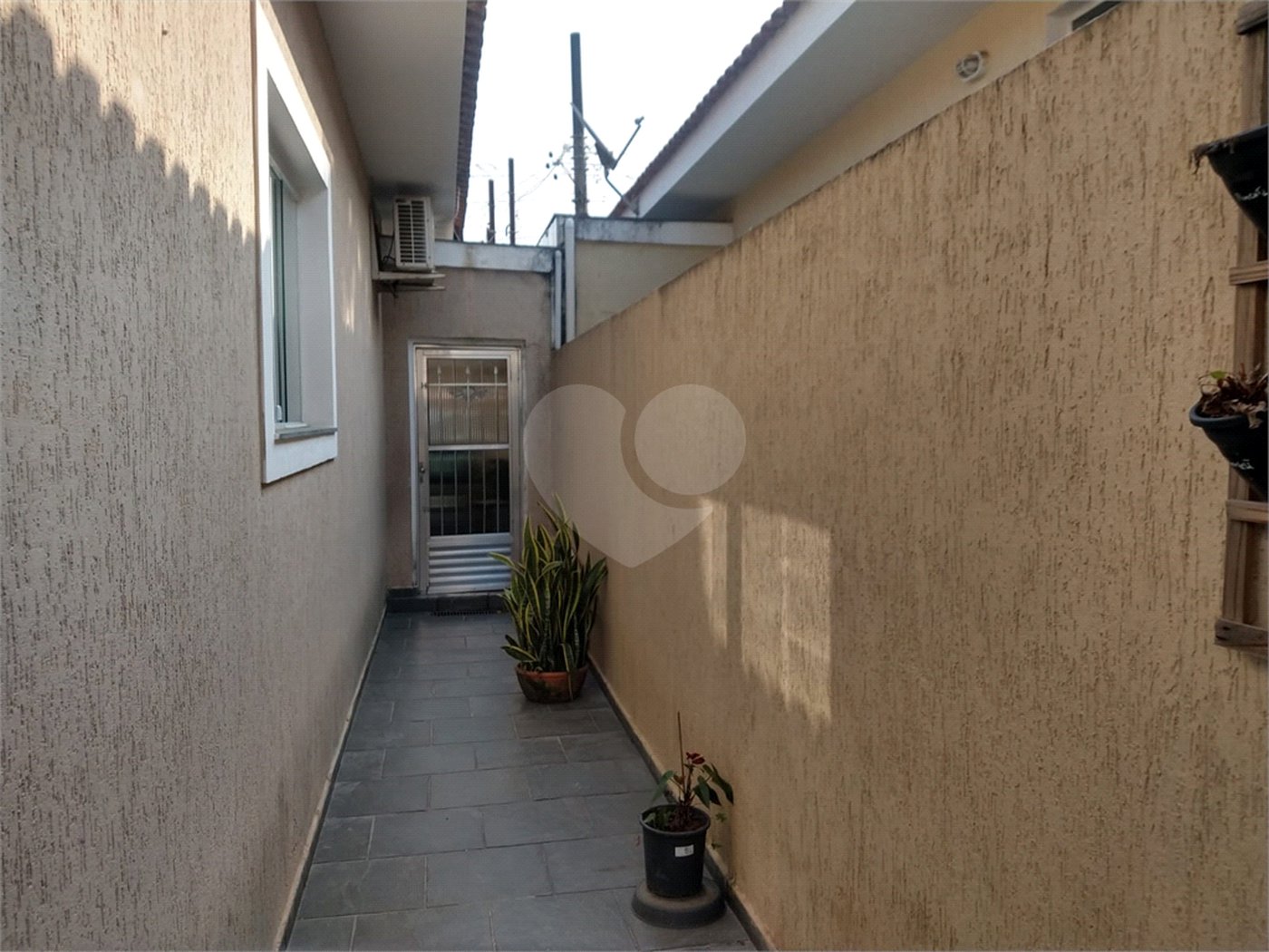 Casa à venda com 3 quartos, sendo 1 suíte, em Jardim Peri, São Paulo, SP