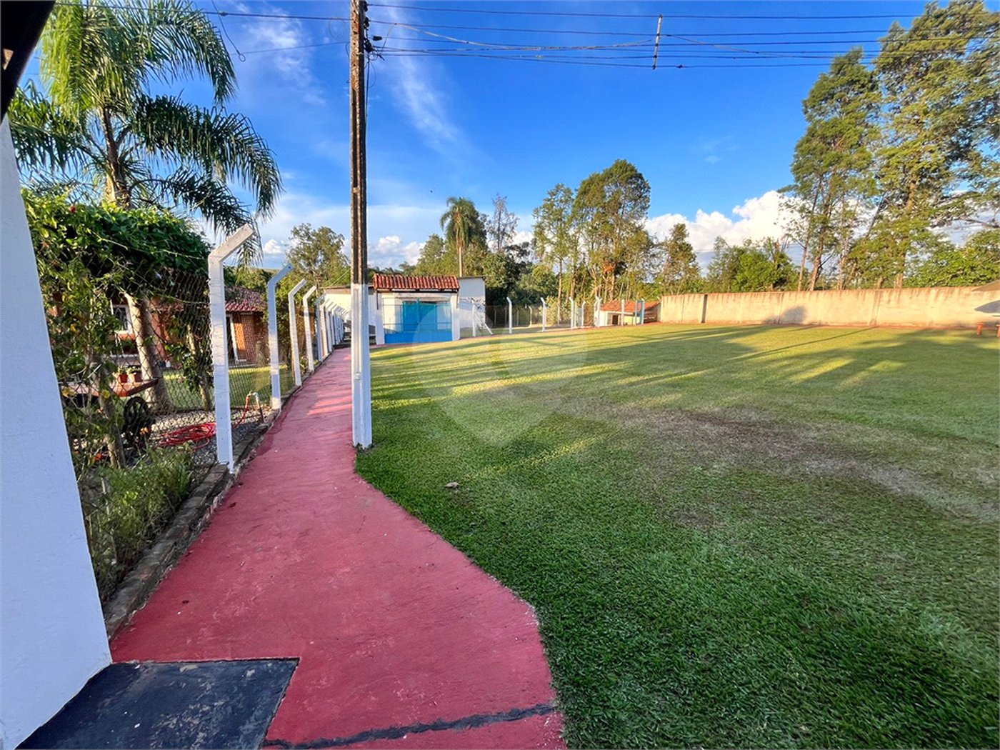 Chácara à venda com 6 quartos, sendo 1 suíte,  em Cercadinho, Alambari, SP