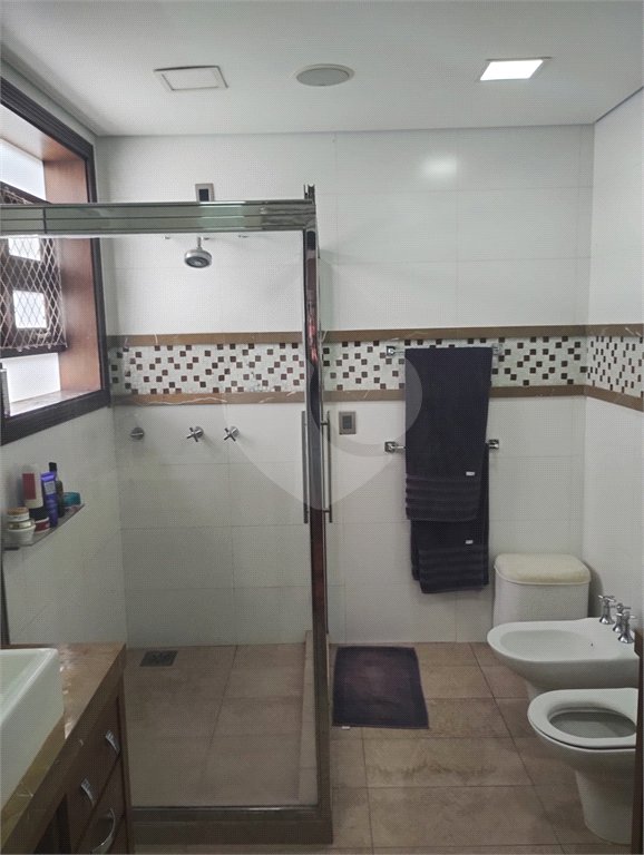 Casa à venda com 5 quartos, sendo 4 suítes, no condomínio Santa Teresa, Jundiaí - SP