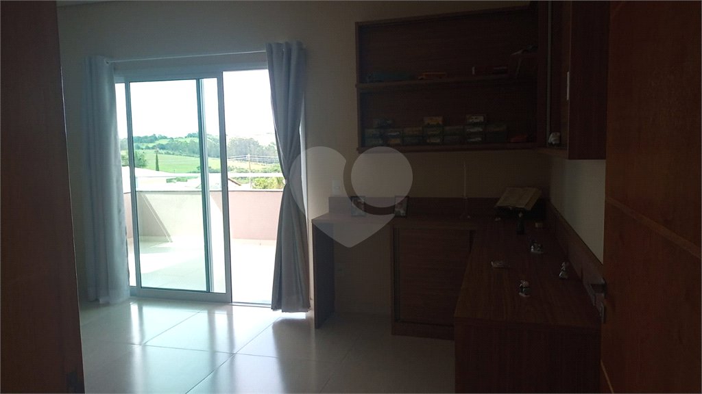 Casa à venda com 5 suítes no condomínio Village da Serra, Araçoiaba da Serra - SP