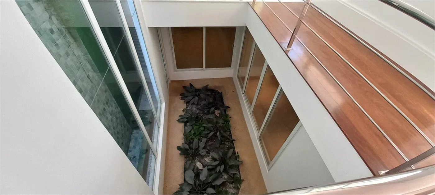 Sobrado à venda ou para alugar com 7 quartos, sendo 4 suítes, em Cidade Jardim, São Paulo, SP