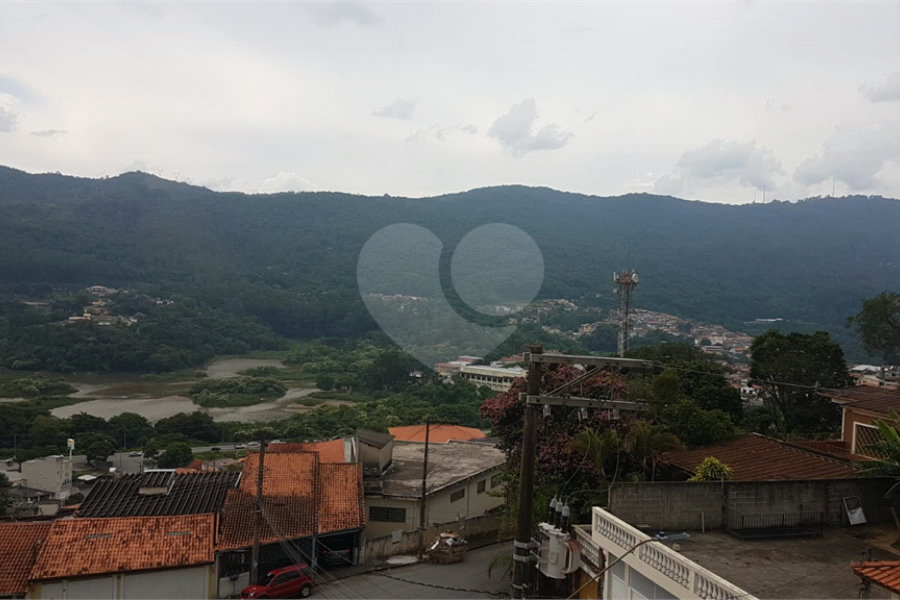 Casa à venda com 5 quartos, sendo 3 suítes,  em Serra da Cantareira, Mairiporã, SP
