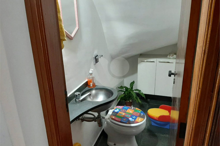 Sobrado à venda com 2 quartos em Tremembé, São Paulo, SP