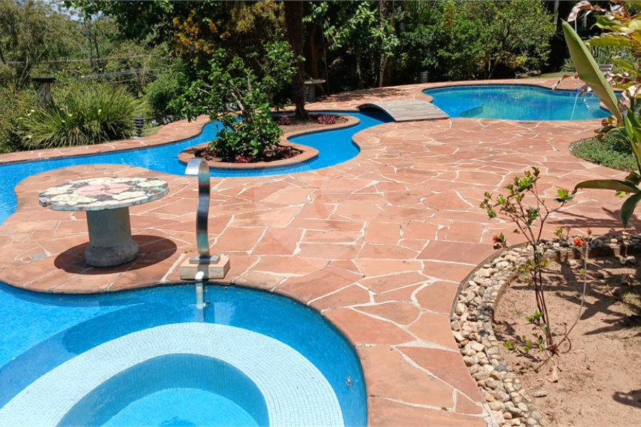 Casa à venda com 4 suítes no condomínio Sausalito, Mairiporã - SP