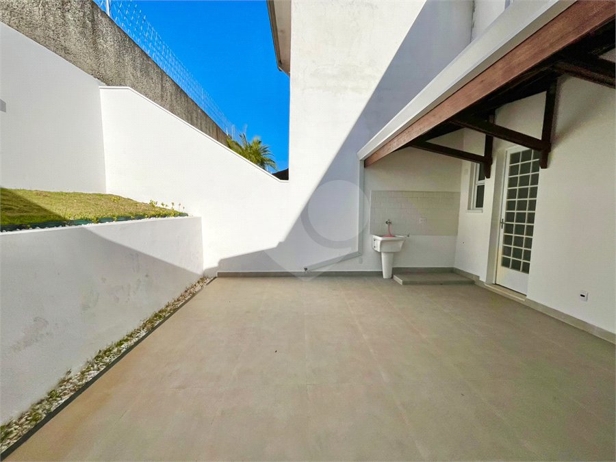 Casa à venda com 3 quartos no condomínio Residencial Villa Flora, Votorantim - SP