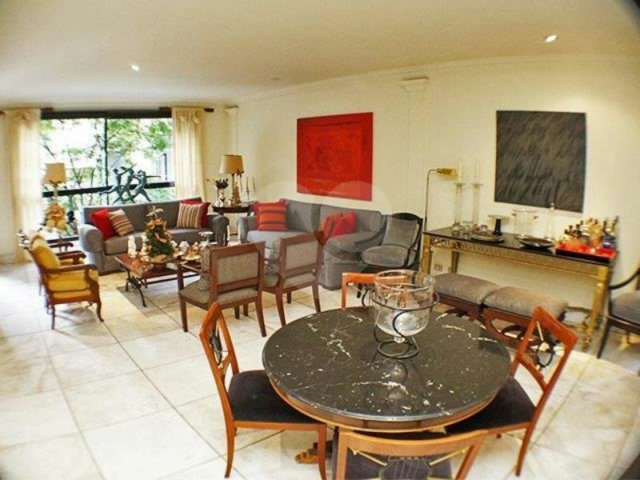 Apartamento à venda ou para alugar com 4 suítes em Moema, São Paulo, SP