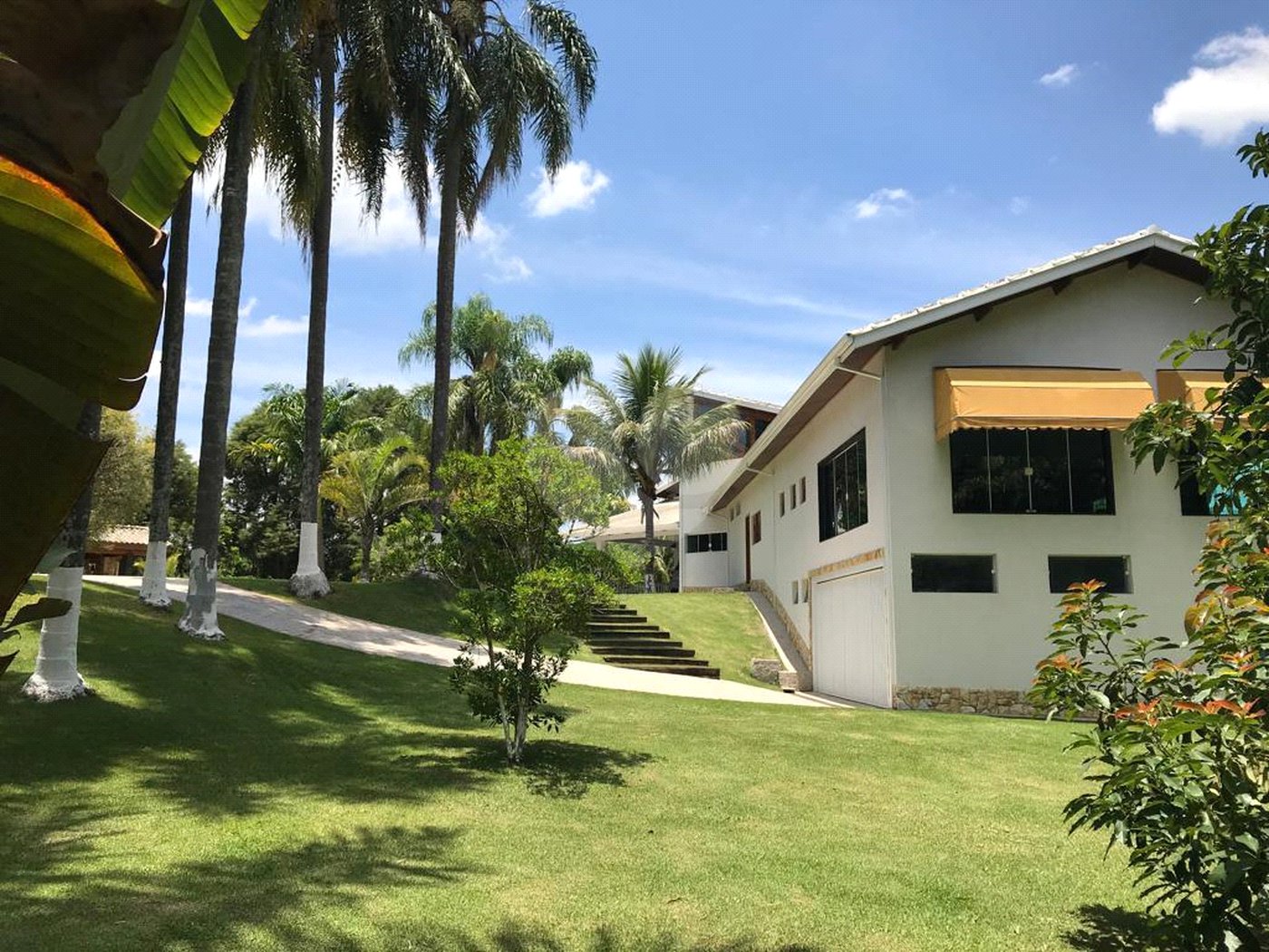 Casa à venda com 4 suítes no Centro, Guararema, SP