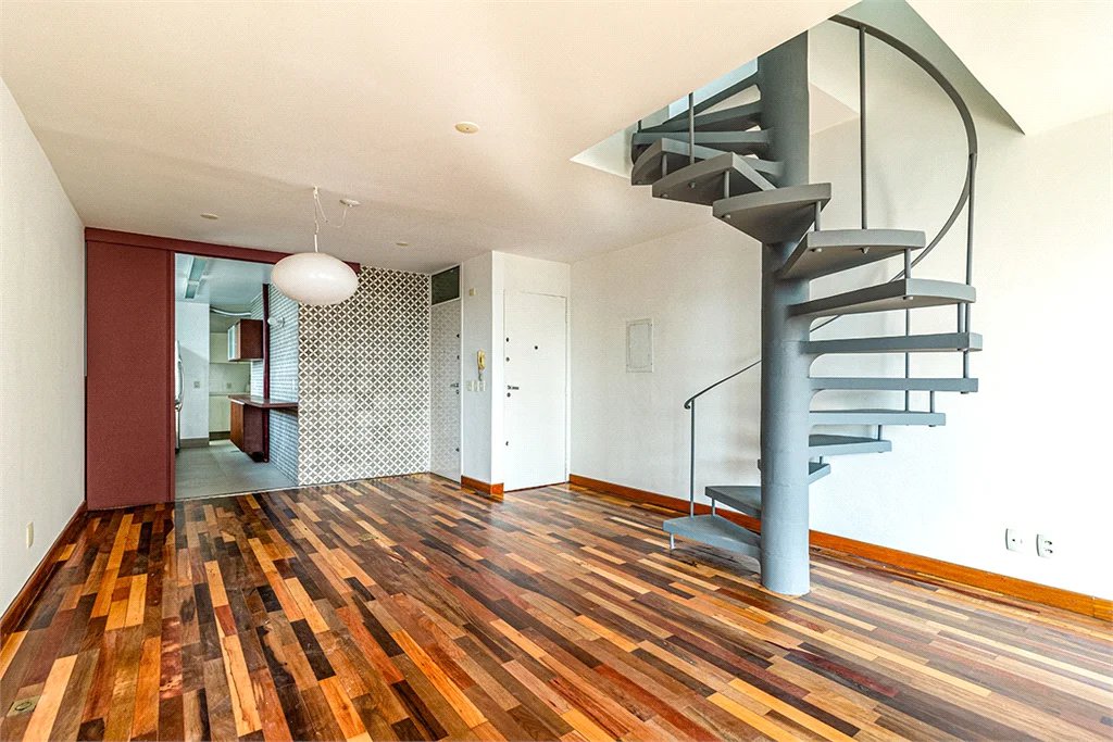 Cobertura à venda ou para alugar com 3 quartos, sendo 2 suítes,  em Pinheiros, São Paulo, SP