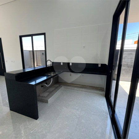 Casa à venda com 3 quartos, sendo 1 suíte, no condomínio Terras de São Francisco, Sorocaba - SP