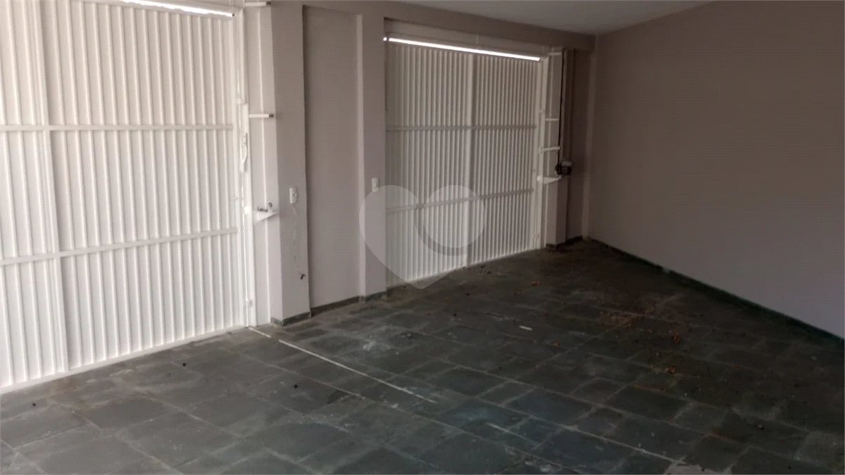 Sobrado amplo com 3 dormitorios e area de lazer a venda