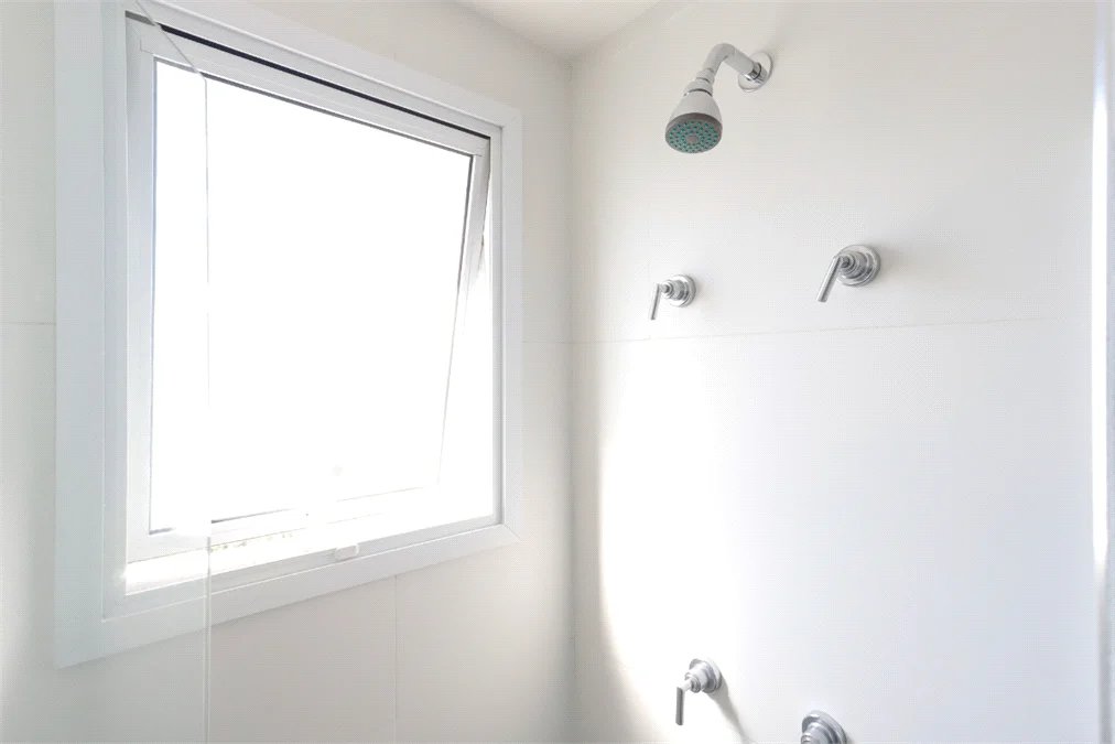 Apartamento à venda com 3 suítes em Vila Anastácio, São Paulo, SP
