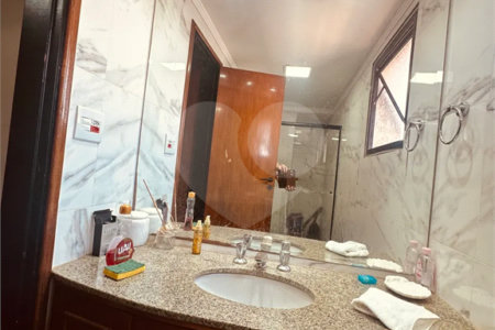 Apartamento à venda com 3 quartos, sendo 1 suíte, no Centro, Ribeirão Preto, SP