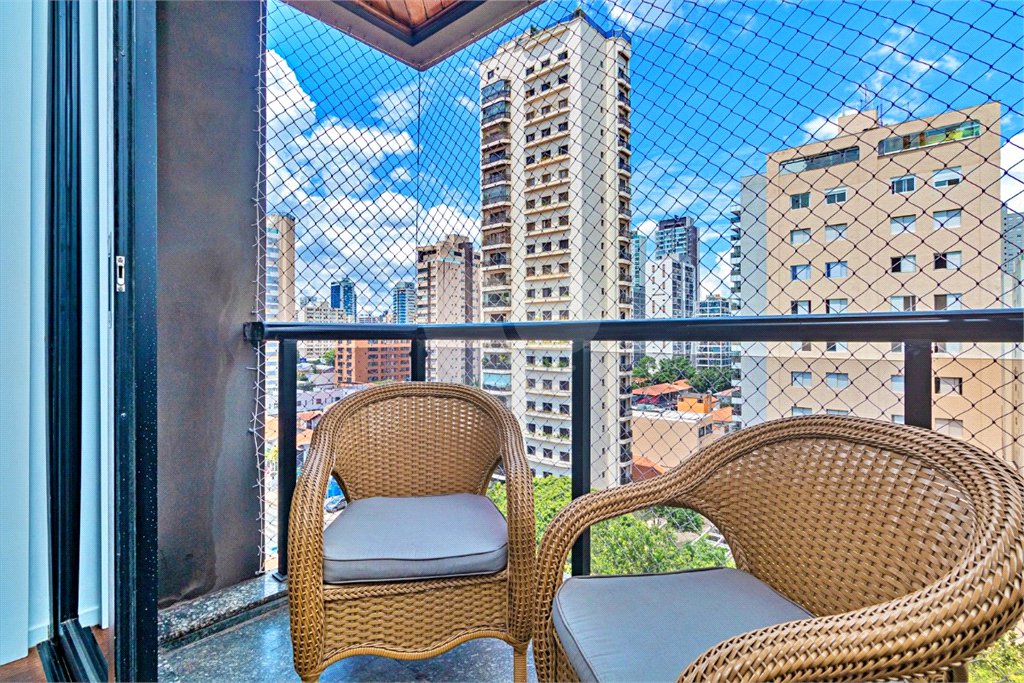 Apartamento à venda com 3 quartos, sendo 1 suíte, em Vila Olímpia, São Paulo, SP