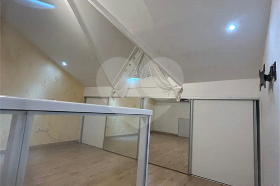 Casa à venda ou para alugar com 3 quartos, sendo 2 suítes,  no condomínio Residencial Erika, São Paulo - SP