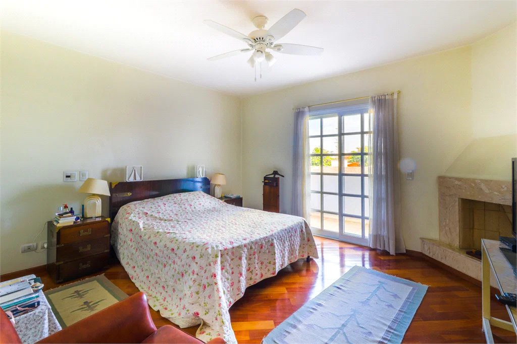 Sobrado à venda ou para alugar com 4 quartos, sendo 3 suítes, em Vila Madalena, São Paulo, SP
