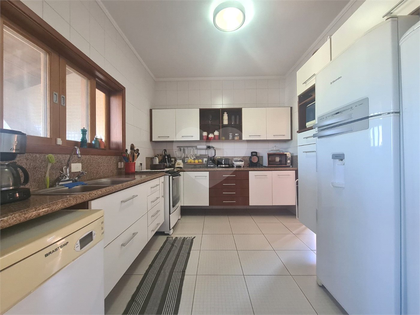 Casa à venda com 4 suítes no condomínio Santa Teresa, Itupeva - SP