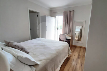 Sobrado à venda com 3 quartos, sendo 1 suíte, em Vila Suissa, Mogi das Cruzes, SP