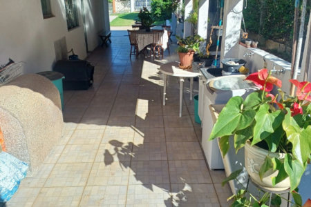 Casa à venda com 3 quartos, sendo 1 suíte, no condomínio Cafezal VI, Itupeva - SP