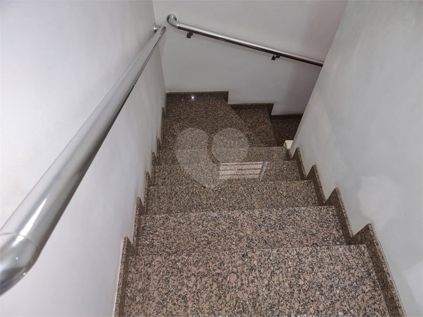 Sobrado à venda com 3 quartos, sendo 1 suíte,  em Jardim Campo Limpo, São Paulo, SP