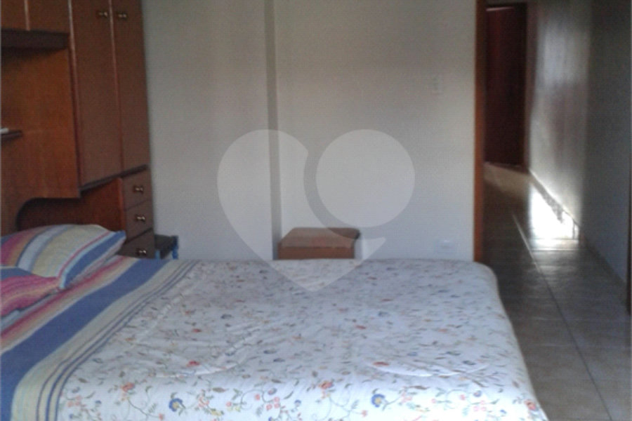 Sobrado à venda com 3 quartos em Tremembé, São Paulo, SP