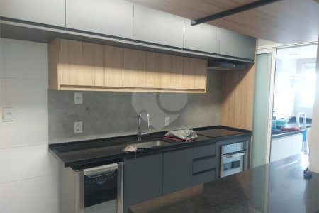 Apartamento à venda com 3 quartos, sendo 1 suíte, em Barra Funda, São Paulo, SP