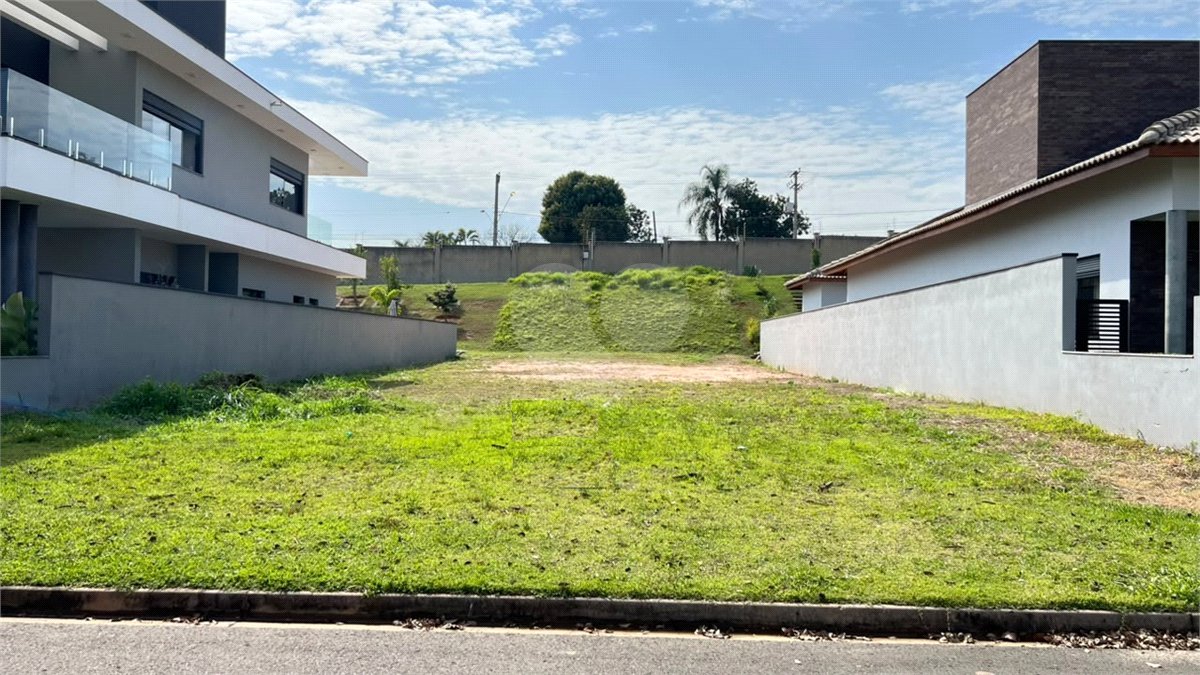 Terreno à venda no condomínio Portal dos Bandeirantes, Salto - SP