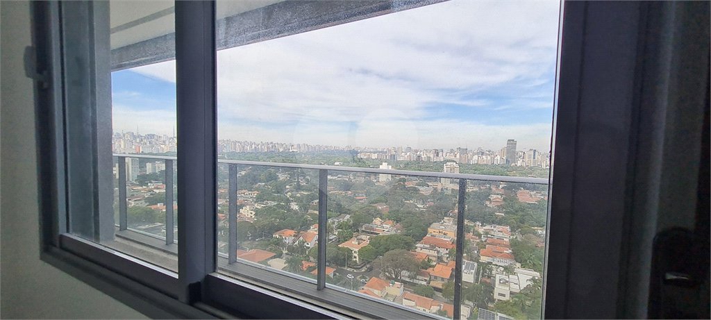 Apartamento à venda com 2 quartos, sendo 1 suíte,  em Pinheiros, São Paulo, SP