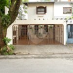 Casa à venda com 4 quartos, sendo 2 suítes, em Campo Belo, São Paulo, SP