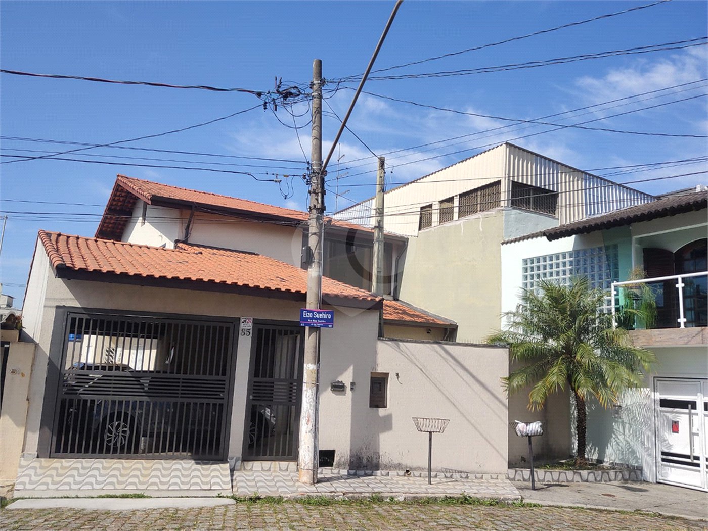 Sobrado à venda com 5 quartos, sendo 1 suíte,  em Vila Bela Vista, Suzano, SP