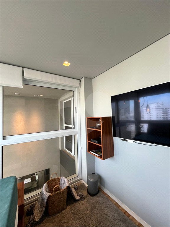 Apartamento à venda com 3 quartos, sendo 2 suítes, em Cerqueira César, São Paulo, SP