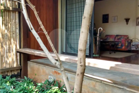 Casa à venda com 3 quartos, sendo 1 suíte, no Centro, São Roque, SP