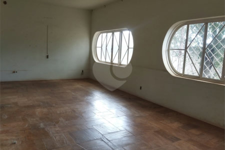 Casa à venda com 5 quartos, sendo 3 suítes, em Vila Sedenho, Araraquara, SP